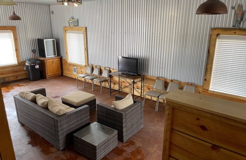 Dawson Casa | Located right off main roads - with access to fishing, boating & hunting nearby!