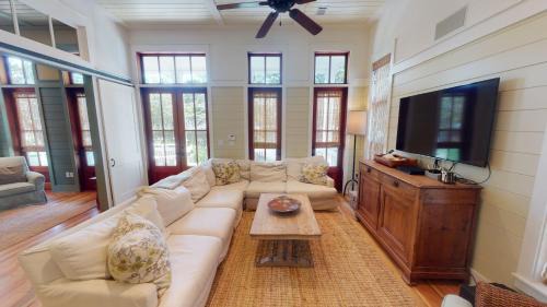 Beach District Casa | Located right on 30A, '57 Western Lake Drive' is a 6BR 6,5BA Home Carriage House home
