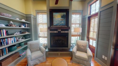 Beach District Casa | Located right on 30A, '57 Western Lake Drive' is a 6BR 6,5BA Home Carriage House home