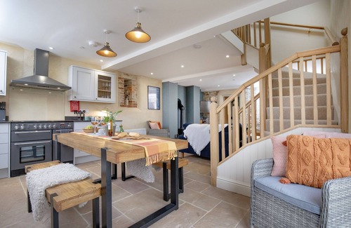 Holditch Cabaña | Located within an AONB and in an ideal location sitting on the border of Dorset and Devon