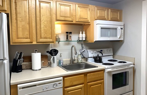 Old Town Casa | Location! 1/2 Block to Beach and 4 Blocks to MAIN STREET! Great Quiet Location!