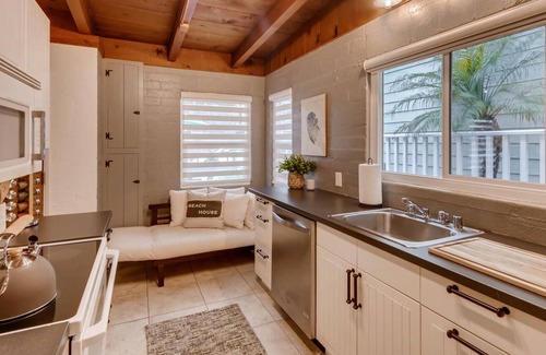 South Mission Beach Cabaña | 🏖️LOCATION 🏖️ | Pasos para la bahía y la playa | Patio privado | 🌟Reseñas | Parking +