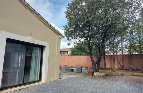 Aureille Apartamento | Location au Cœur des Alpilles, Appartement Pour 2 Personnes Avec Terrasse Privée