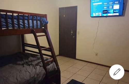 Yuma Casa | Location! Charming 3 bedroom home close to everything