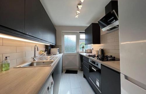 Nottingham Casa | Location-Comfortable Beds-Free Parking-Families