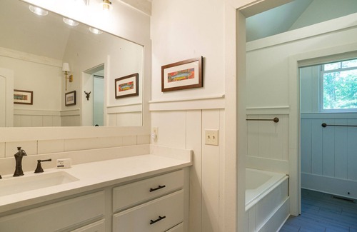 Cashiers Cabaña | Location is 5 minutes to the Crossroads of Cashiers!!