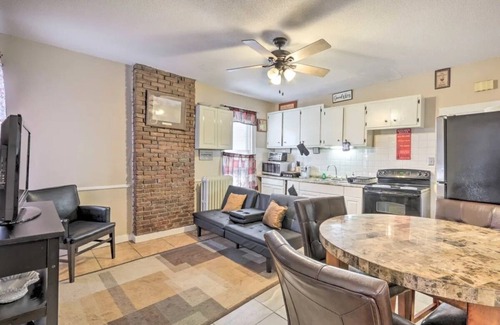 Hartford Apartamento | Location, is the key for this 3 bedroom!