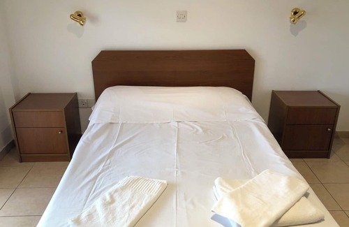 Kissonerga Apartamento | Location, Location! Lovely beachfront apartment with restaurant onsite.