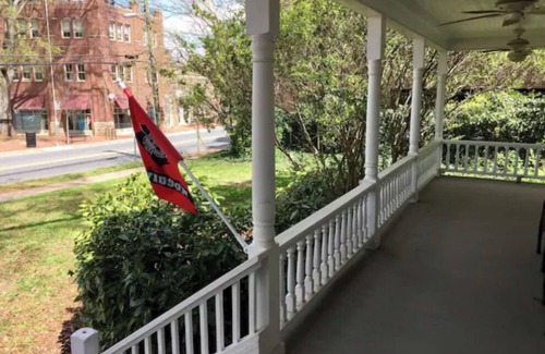 Davidson Casa | Location, Location, Location!!!