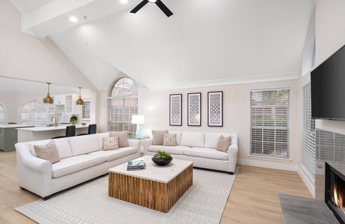 Addison Casa | Location, location! Modern updated Home in the Heart of Addision!