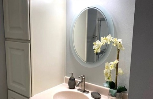 Tempe Casa | Location! Location! Quiet Modern Townhouse with All Attractions-Events Close By
