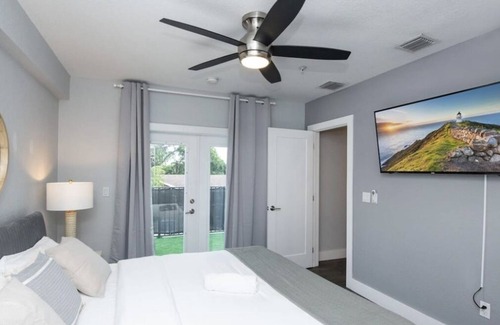 Flagler Village Casa | Location! - Luxury Family Pool Home