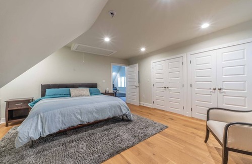 Midtown Sacramento Casa | 1890's Modern Victorian in the heart of Sacramento