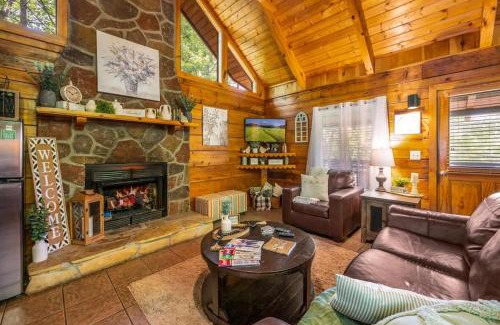 Pigeon Forge Casa | Location Private Log Cabin Hot Tub Fireplace