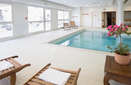 Puy-Saint-Vincent Apartamento | Location saisonnière 3 pièces à Puy-Saint-Vincent, 6 personnes, proche pistes, piscine, parking inclus - FR-1-504-599