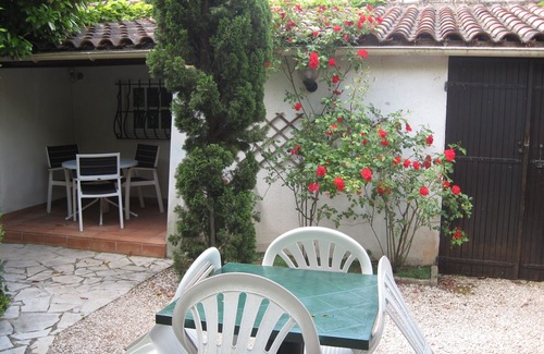 Cuers Casa | Location Saisonnière Piscine Privée