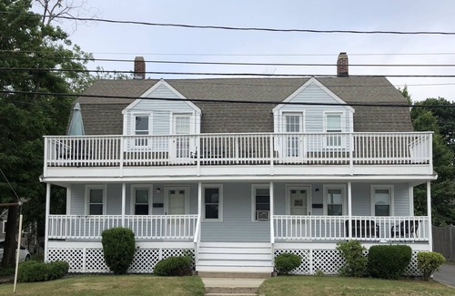 Plymouth Condominio | LOCATION! Waterfront Retreat in historic downtown Plymouth