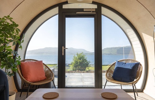 Calgary Cabina | Loch Assapol - sleeps 4 guests in 1 bedroom