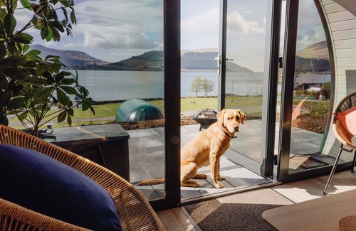 Calgary Cabina | Loch Assapol - sleeps 4 guests in 1 bedroom