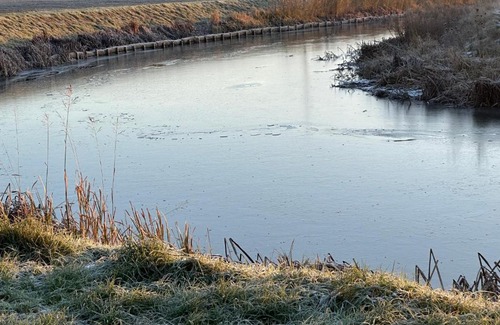 Skegness Villa | 6 bedroom private farmhouse on The river