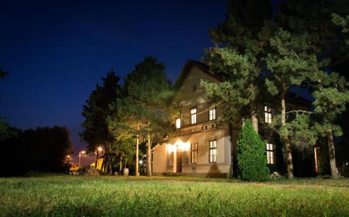 Hercegszanto Casa | Locomotiv Vendégház
