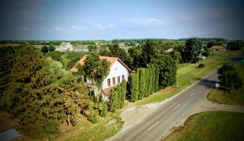 Hercegszanto Casa | Locomotiv Vendégház