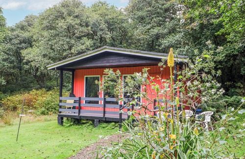 Isle of Arran Cabaña | LODGE 1 "ASH", pet friendly, with a garden in Lamlash, Isle Of Arran