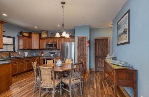 Branson Casa | Lodge 18