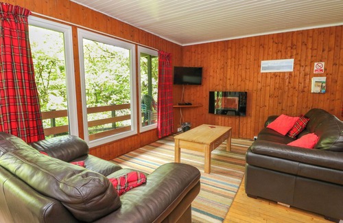 Isle of Arran Cabaña | LODGE 2 - "ROWAN", pet friendly in Lamlash, Isle Of Arran