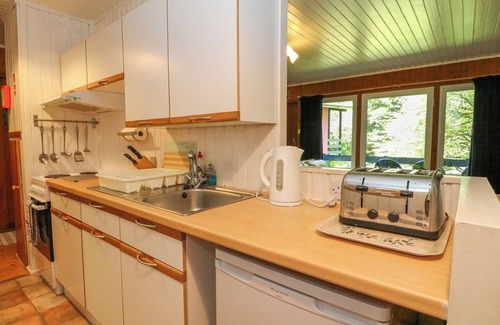 Lamlash Cabaña | LODGE 4 - "BIRCH", pet friendly in Lamlash, Isle Of Arran