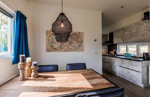 Beekbergen-Zuid Chalet De Esquí | ✓ Lodge at Recreatiepark Beekbergen ✓ Holiday home for 4 persons ✓ Located in Beekbergen (Gelderland) ✓ Holiday park on the Veluwe ✓ Book directly through the park