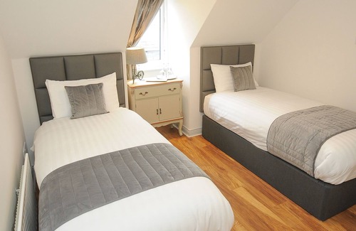 Athenry Casa | Lodge at The Old Barracks