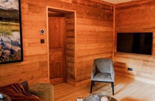 Le Chambon-sur-Lignon Casa | Lodge avec bain à remous privatif, proche du golf et piscine réservée - Confort et activités garanties - FR-1-582-373