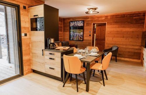 Le Chambon-sur-Lignon Casa | Lodge avec bain à remous privatif, proche du golf et piscine réservée - Confort et activités garanties - FR-1-582-373
