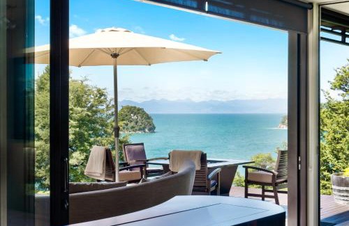 Ngaio Bay Cabina | Lodge by the beach - Luxury, Beach access, Ocean views, Private chef