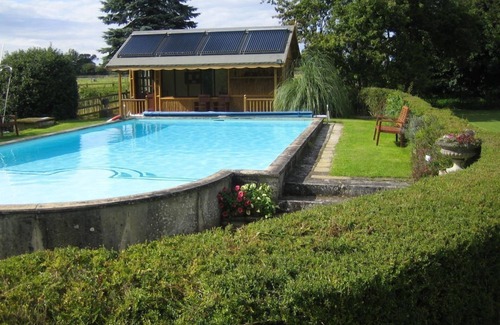 Spixworth Cabaña | Lodge Cottage - stunning garden, woodland walks near Norwich City & the Broads