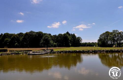 Mezieres-sur-Couesnon Casa | Lodge de l'etang