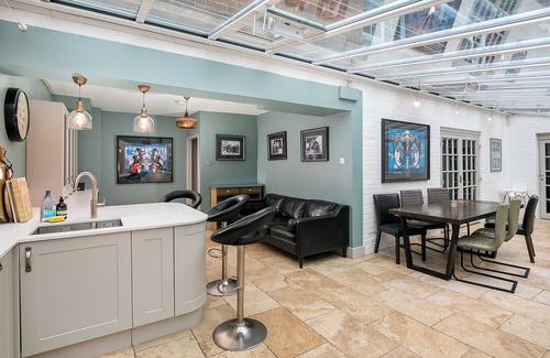 Oxford Casa | Lodge Farm - Stunning 3 BD with Garden