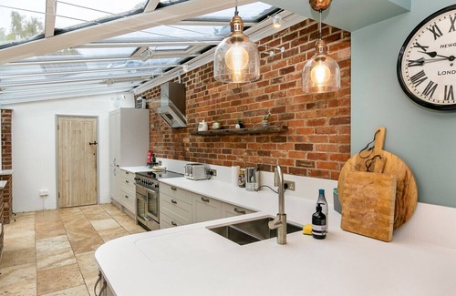 Oxford Casa | Lodge Farm - Stunning 3 Bed with Large Garden