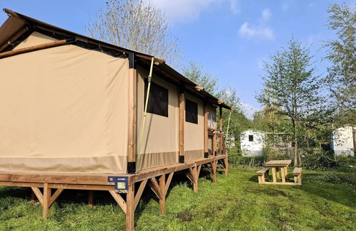 Long Cabina | LODGE LE CAREX Grundstück 16- 2 Schlafzimmer 5 Betten 5 Personen