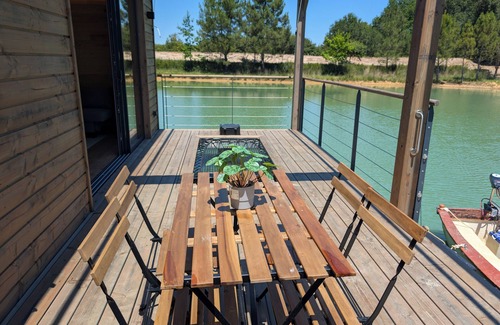 Parcoul-Chenaud Alquiler De Eote | Lodge on the water in Dordogne