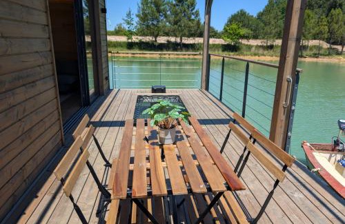 Parcoul-Chenaud Alquiler De Eote | Lodge on the water in Dordogne