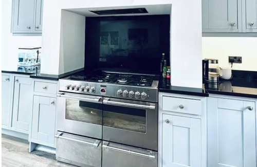 Gateshead Casa | Lodge - Sleeps 18, pet friendly & free parking