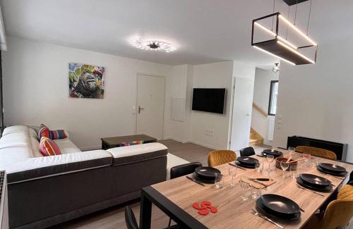 Cauterets Apartamento | Lodge spacieux 8 pers, 3 parkings, à 10 min du centre-ville - FR-1-234-323