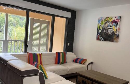 Cauterets Apartamento | Lodge spacieux 8 pers, 3 parkings, à 10 min du centre-ville - FR-1-234-323