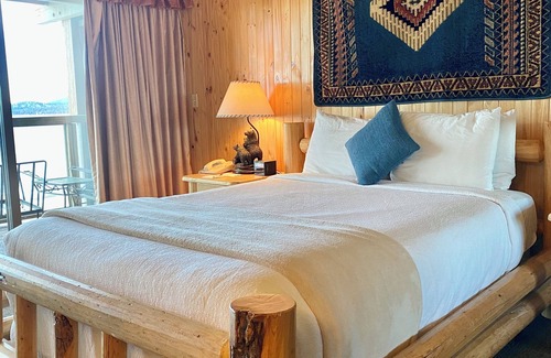 South Lake Tahoe Hotel | Lodge-styled Room w/ Patio/Balcony Facing Lake Tah