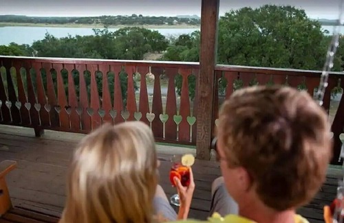 Canyon Lake Cabina | Lodge Suite Upstairs W/ Balcony - 206