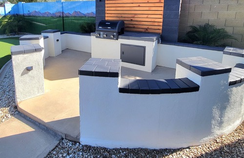 Palm Springs Casa | Lodging and entertainment all wrapped into one great place!