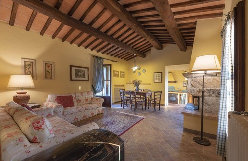 Simignano Apartamento | Lodging in Casole Elsa,Siena,pool,Wi-Fi,terrace,barbecue,playground,sleep 6