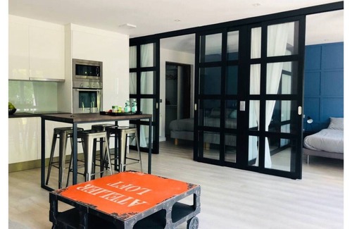 Burgos Apartamento | Loft a 100 metros de La Catedral. Fácil aparcamiento. WIFI